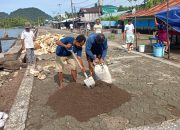 Dari Kita untuk Kita: Nelayan Gotong Royong Perbaiki Talud Cinatua