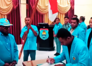 KNPI Papua Benyamin Gurik Lantik Densius Amamehi Pimpin KNPI Yapen, Periode 2026 – 2029