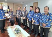 Bawaslu Papua Serahkan Laporan Hibah PSU 2025 ke Gubernur, Minta Dukungan Kantor Permanen