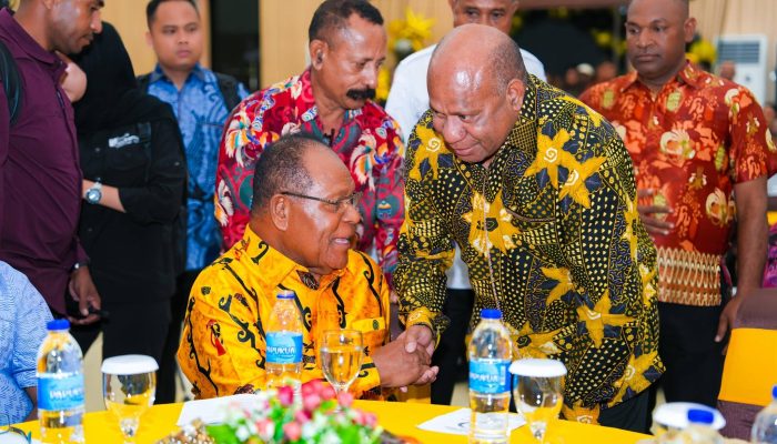 Usia ke 80 Tahun Barnabas Suebu, Gubernur Fakhiri: Jejak Pengabdian yang Menginspirasi Papua