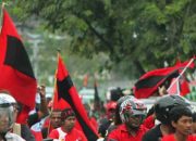 Alun-Alun dan Halaman Kantor Bawaslu Yapen, Jadi Tempat Nobar Persipura vs Adhyaksa FC