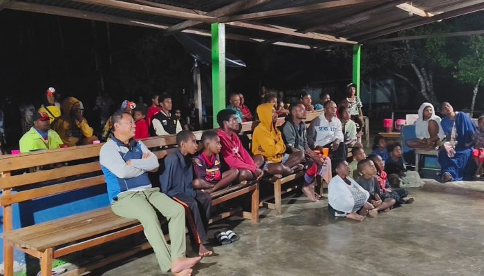 Wabup Roi Palunga Nobar Piala Dunia 2026 Bersama Warga Windesi