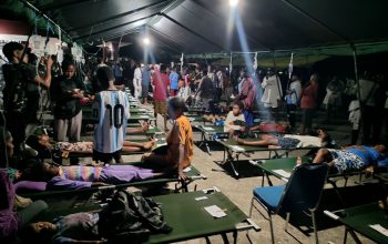 Mass Food Poisoning in Jayapura: Hundreds of Students Hospitalized After Free Nutritious Meal Program (MBG)