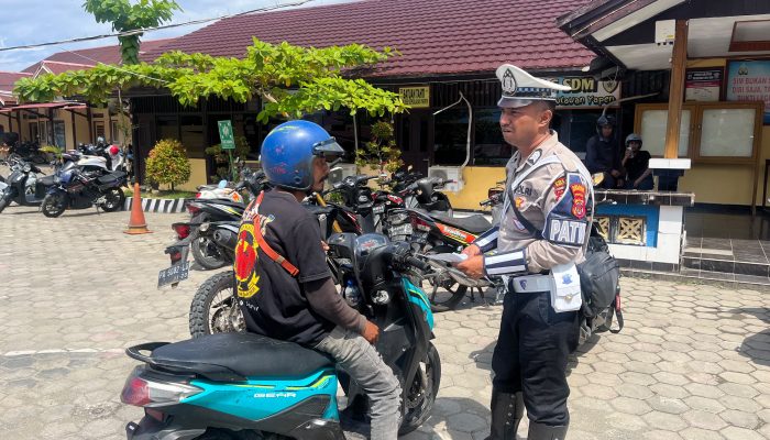 Satlantas Polres Yapen Gelar Swiping di Serui, Pelanggaran Lalu Lintas Jadi Sasaran