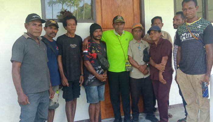 Hearing di Wabompi, Fredrik Samber Minta Guru Kembali Mengajar di SD Negeri Wabompi